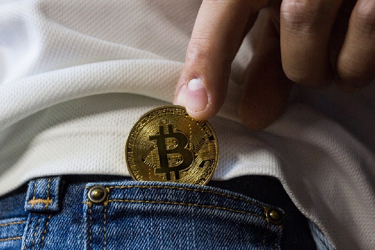 Mapping The Bitcoin Price Crash To $63,000: Why BTC Must Reclaim This Level