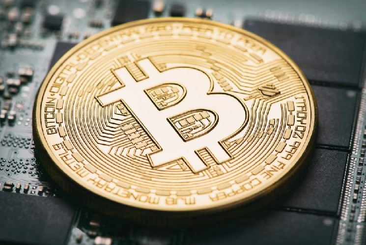 US-Based Bitcoin Mining Company Transfers 500 BTC to Another Crypto Company! Here Are the Details