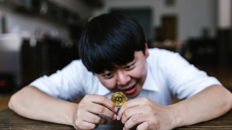 Stablecoins Expand Globally on Base, Says Crypto Influencer