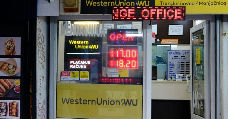 Western Union to roll out Solana-based stablecoin next month