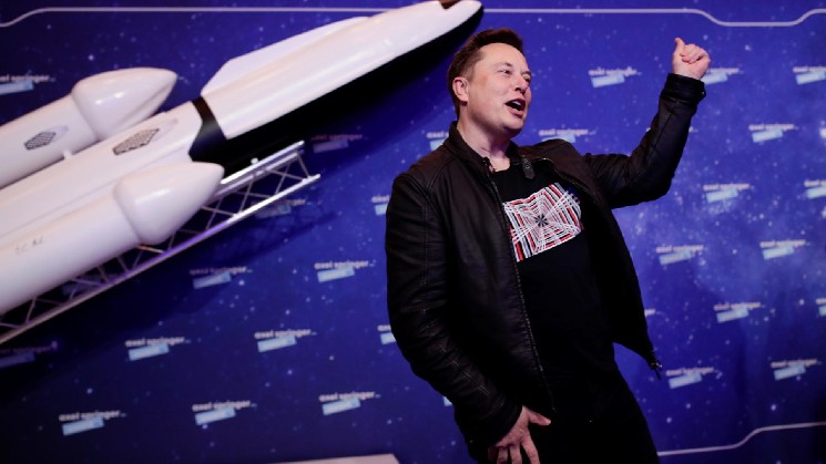 SpaceX tops Wall Street revenue forecast, posts $540 million loss on bitcoin holdings