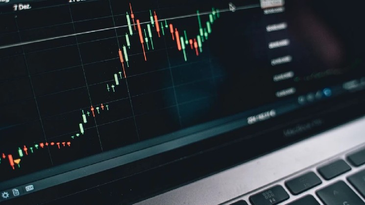 Solana Transfers 491,725 Tokens to Kraken Amid Market Buzz