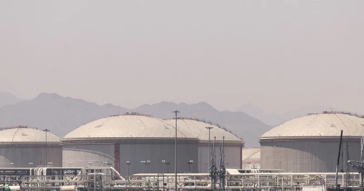 Oil rises over 2% as US strikes in Iran dampen peace deal hopes