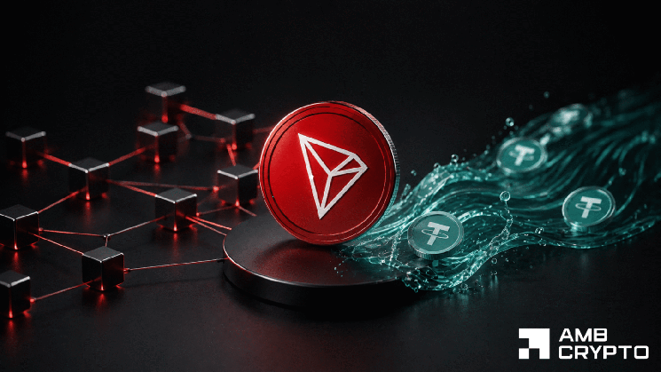 TRON’s 15 billion milestone meets fading buy pressure – Can TRX’s $0.332 fall?