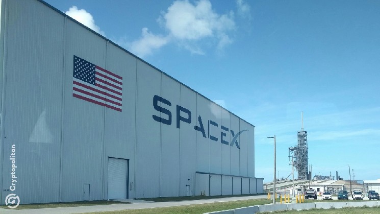 SpaceX raises $25 million in debt sale